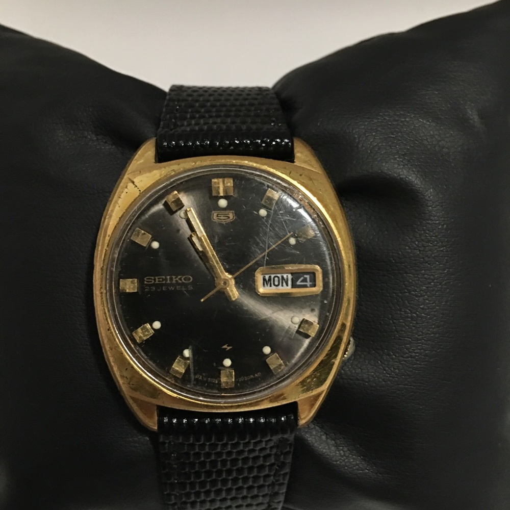 ❌🛑SOLD🛑❌Vintage Men’s Seiko 5 Automatic 23 Jewels Watch